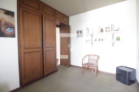 Casa à venda com 324m², 6 quartos e 3 vagasSuíte 4