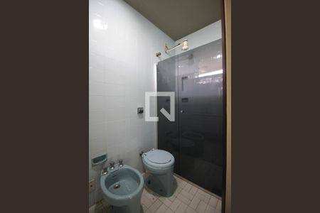 Casa à venda com 324m², 6 quartos e 3 vagasBanheiro da suíte 5