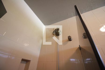 Casa à venda com 324m², 6 quartos e 3 vagasChuveiro