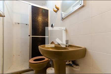 Banheiro de kitnet/studio para alugar com 1 quarto, 29m² em Praia de Belas, Porto Alegre