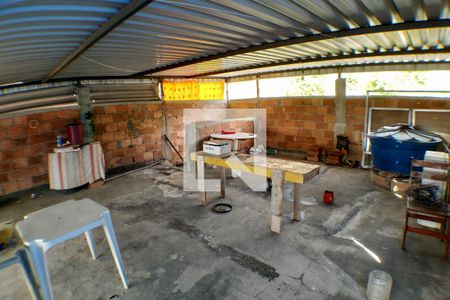 Casa à venda com 170m², 2 quartos e sem vaga Casa à venda com 170m², 2 quartos e sem vagaGaragem