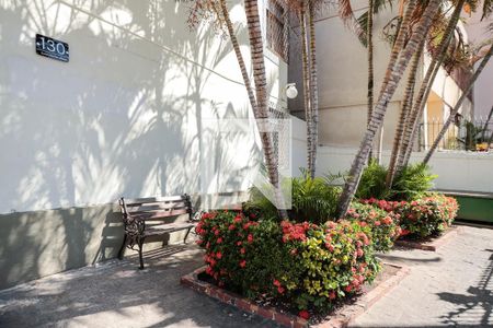 Apartamento para alugar com 50m², 2 quartos e sem vaga Apartamento para alugar com 50m², 2 quartos e sem vagaFrente