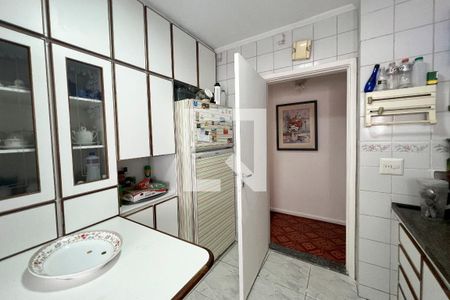 Apartamento à venda com 98m², 2 quartos e sem vaga Apartamento à venda com 98m², 2 quartos e sem vagaCozinha