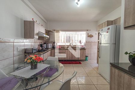 Casa à venda com 129m², 2 quartos e 1 vaga Casa à venda com 129m², 2 quartos e 1 vagaCozinha