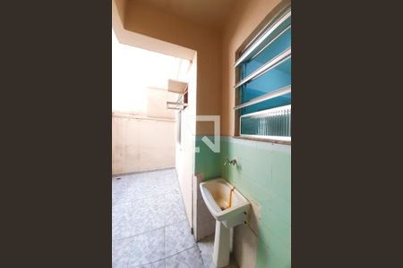 Área de Serviço de apartamento para alugar com 2 quartos, 70m² em Todos Os Santos, Rio de Janeiro