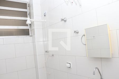 Banheiro de apartamento para alugar com 1 quarto, 21m² em Itararé, São Vicente