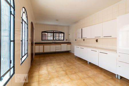 Casa para alugar com 250m², 3 quartos e 4 vagas Casa para alugar com 250m², 3 quartos e 4 vagasCozinha