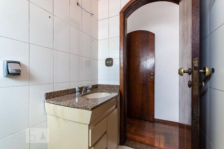 Casa para alugar com 250m², 3 quartos e 4 vagas Casa para alugar com 250m², 3 quartos e 4 vagasBanheiro suíte