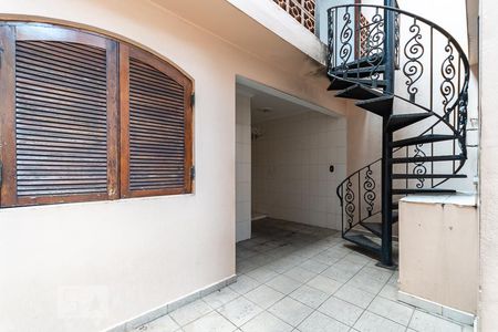 Casa para alugar com 250m², 3 quartos e 4 vagas Casa para alugar com 250m², 3 quartos e 4 vagasQuintal