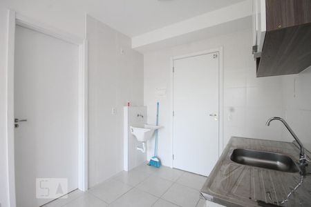 Cozinha de apartamento para alugar com 1 quarto, 30m² em Cambuci, São Paulo