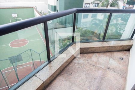 Apartamento à venda com 159m², 3 quartos e 4 vagasVaranda do Quarto 3