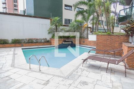 Apartamento à venda com 159m², 3 quartos e 4 vagasÁrea comum - Piscina