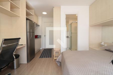 Cozinha e Quarto  de kitnet/studio para alugar com 1 quarto, 19m² em Jardim Brasília (zona Norte), São Paulo