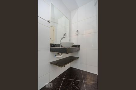 Banheiro Social de apartamento para alugar com 3 quartos, 100m² em Grajaú, Belo Horizonte