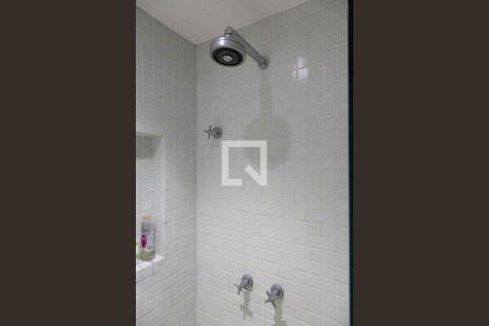 Casa de condomínio à venda com 280m², 4 quartos e 2 vagas Casa de condomínio à venda com 280m², 4 quartos e 2 vagasBanheiro 2 da suíte master