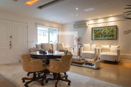 Sala de casa de condomínio à venda com 4 quartos, 280m² em Recreio dos Bandeirantes, Rio de Janeiro