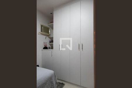 Casa de condomínio à venda com 280m², 4 quartos e 2 vagas Casa de condomínio à venda com 280m², 4 quartos e 2 vagasSuíte 1