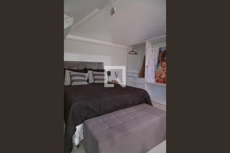 Casa de condomínio à venda com 280m², 4 quartos e 2 vagas Casa de condomínio à venda com 280m², 4 quartos e 2 vagasSuíte 3