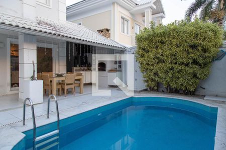 Casa de condomínio à venda com 280m², 4 quartos e 2 vagas Casa de condomínio à venda com 280m², 4 quartos e 2 vagasÁrea gourmet - piscina