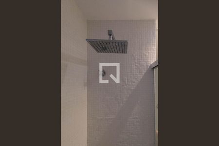 Casa de condomínio à venda com 280m², 4 quartos e 2 vagas Casa de condomínio à venda com 280m², 4 quartos e 2 vagasBanheiro da suíte 2