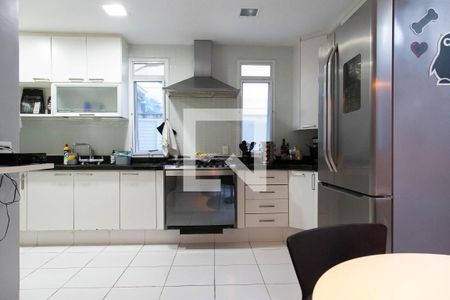 Casa de condomínio à venda com 280m², 4 quartos e 2 vagas Casa de condomínio à venda com 280m², 4 quartos e 2 vagasCozinha