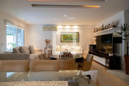 Sala de casa de condomínio à venda com 4 quartos, 280m² em Recreio dos Bandeirantes, Rio de Janeiro