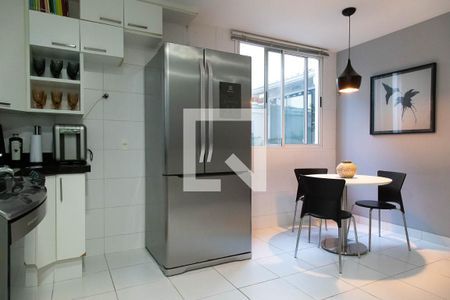 Casa de condomínio à venda com 280m², 4 quartos e 2 vagas Casa de condomínio à venda com 280m², 4 quartos e 2 vagasCozinha