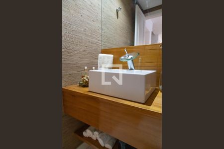 Casa de condomínio à venda com 280m², 4 quartos e 2 vagas Casa de condomínio à venda com 280m², 4 quartos e 2 vagasLavabo