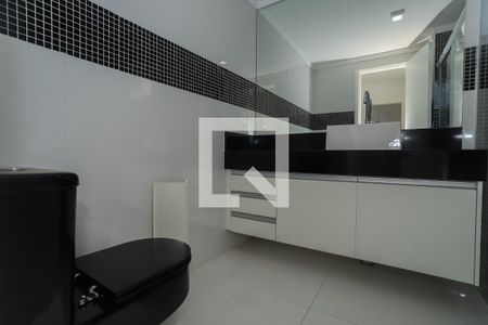 Apartamento para alugar com 128m², 3 quartos e 2 vagasBanheiro da Suíte