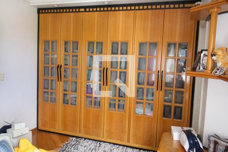 Casa de condomínio à venda com 232m², 4 quartos e 4 vagas Casa de condomínio à venda com 232m², 4 quartos e 4 vagasQuarto 3 - Suíte