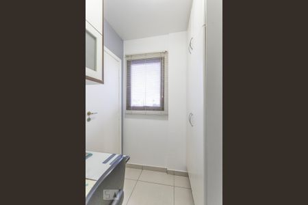 Apartamento à venda com 98m², 3 quartos e 2 vagasQuarto Serviço
