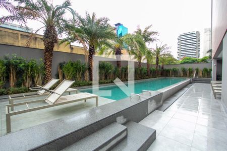 Studio à venda com 25m², 1 quarto e sem vagaÁrea comum - Piscina