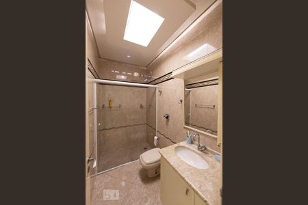 Casa à venda com 230m², 3 quartos e 1 vaga Casa à venda com 230m², 3 quartos e 1 vagaBanheiro Social