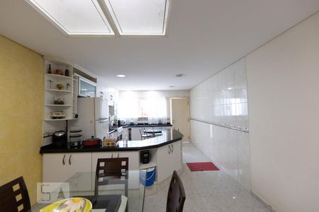 Casa à venda com 230m², 3 quartos e 1 vaga Casa à venda com 230m², 3 quartos e 1 vagaCozinha