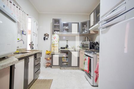 Casa à venda com 252m², 4 quartos e 2 vagasCozinha