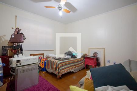 Casa à venda com 252m², 4 quartos e 2 vagasQuarto 4