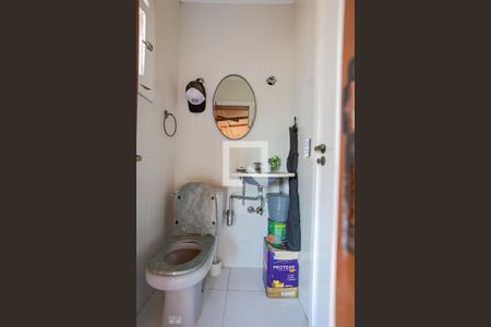 Casa à venda com 252m², 4 quartos e 2 vagasBanheiro de Serviço