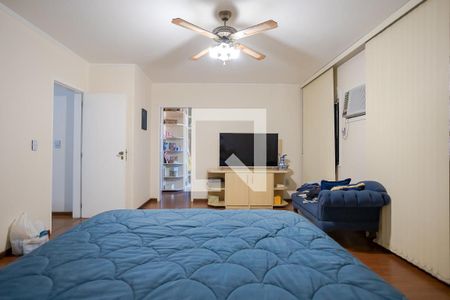 Casa à venda com 252m², 4 quartos e 2 vagasSuíte