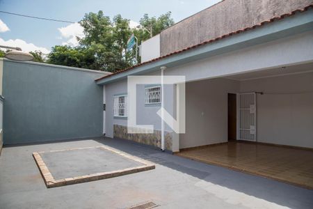 Casa para alugar com 220m², 3 quartos e 2 vagasQuintal
