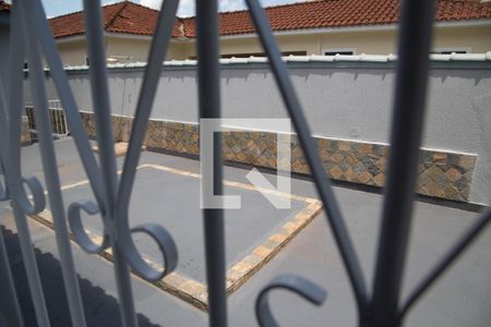 Casa para alugar com 220m², 3 quartos e 2 vagasVista da janela da suíte 2