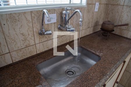 Casa para alugar com 220m², 3 quartos e 2 vagasCozinha