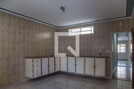 Casa para alugar com 220m², 3 quartos e 2 vagasCozinha