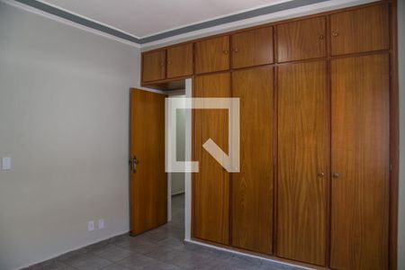 Casa para alugar com 220m², 3 quartos e 2 vagasSuíte 1