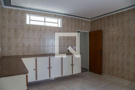 Casa para alugar com 220m², 3 quartos e 2 vagasCozinha