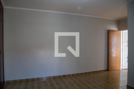 Casa para alugar com 220m², 3 quartos e 2 vagasSuíte 2
