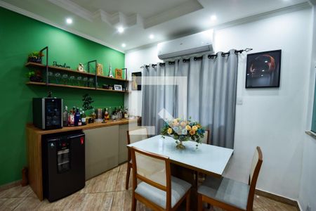 Sala de casa de condomínio à venda com 3 quartos, 132m² em Lins de Vasconcelos, Rio de Janeiro