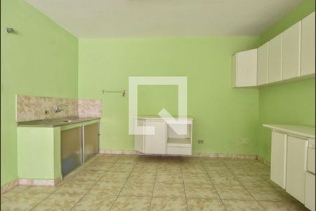 Casa para alugar com 250m², 2 quartos e 2 vagasEdícula dos Fundos