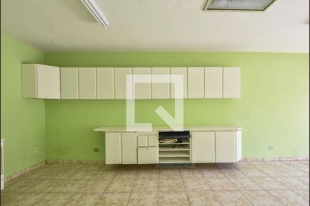 Casa para alugar com 250m², 2 quartos e 2 vagasEdícula dos Fundos