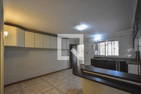 Casa para alugar com 250m², 2 quartos e 2 vagasCozinha