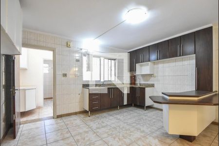 Casa para alugar com 250m², 2 quartos e 2 vagasCozinha